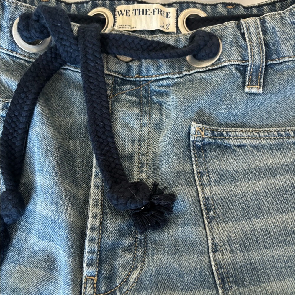 We The Free Light Blue Boyfriend Jeans with White Paint Splatter - Picture 2 of 5